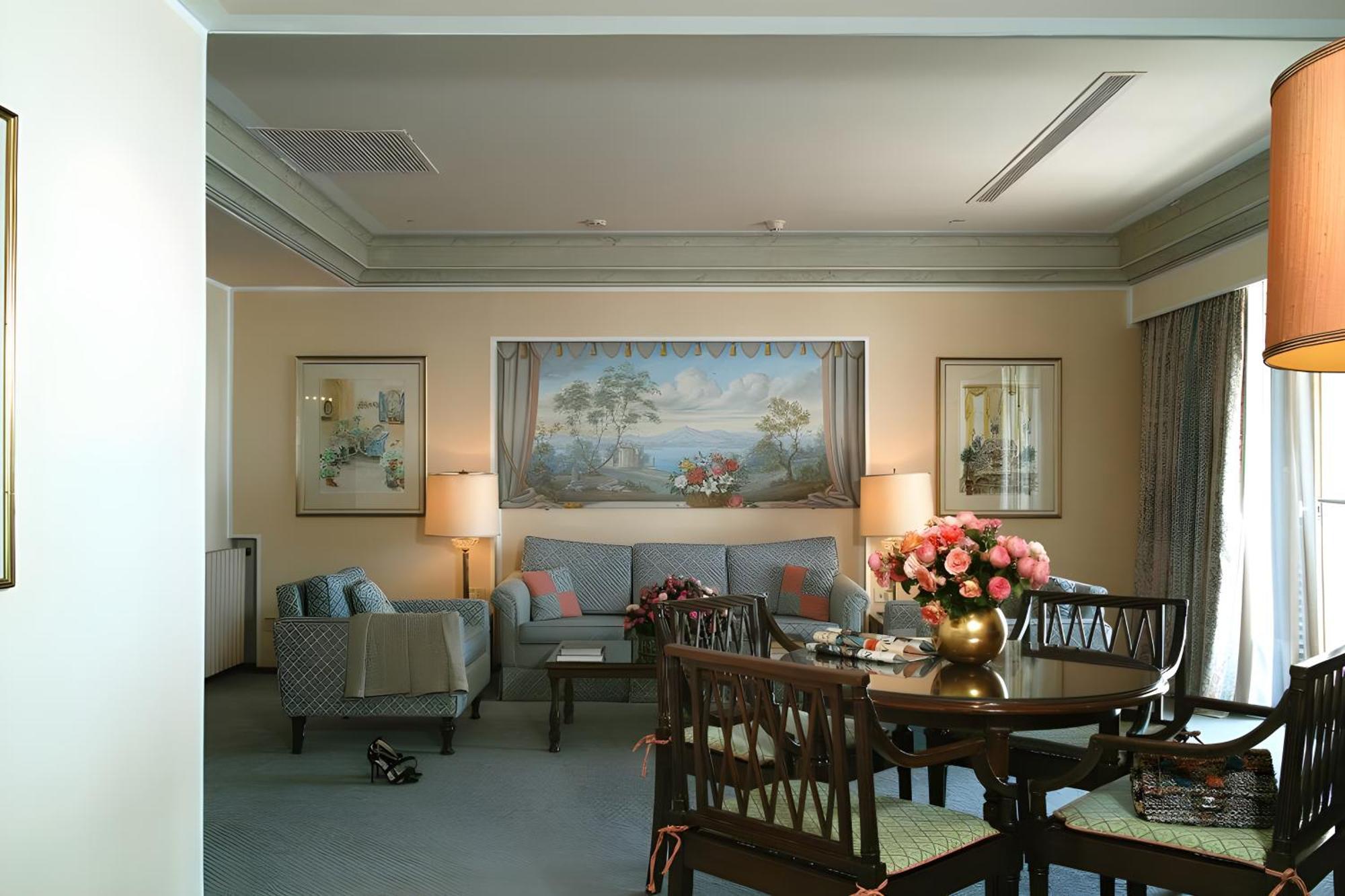 Hotel Al Bustan Beit Mery Bagian luar foto