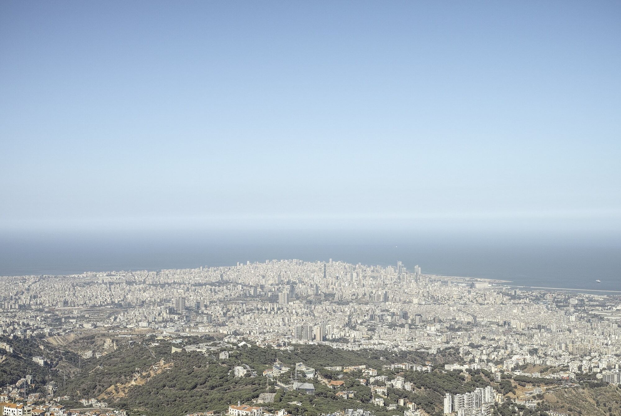 Hotel Al Bustan Beit Mery Bagian luar foto