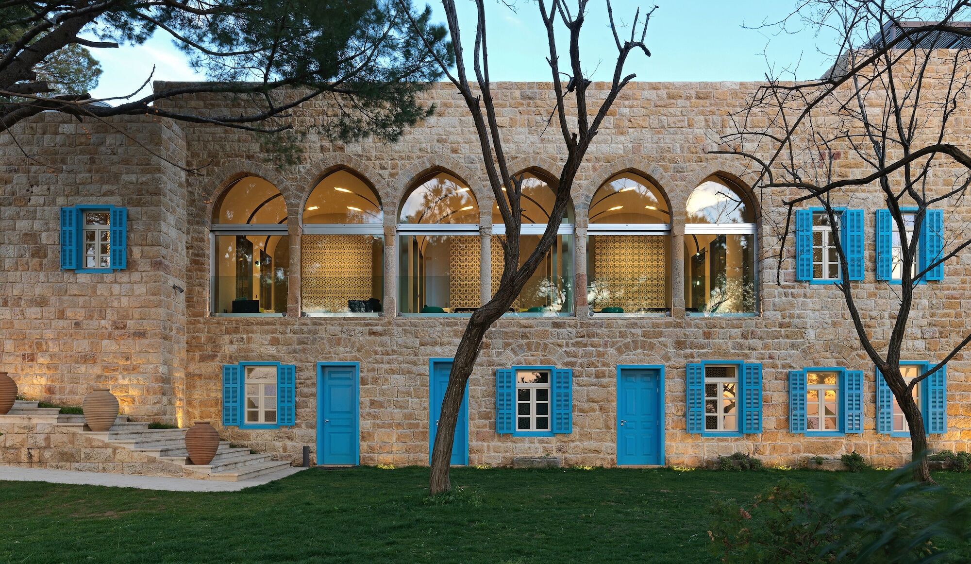 Hotel Al Bustan Beit Mery Bagian luar foto